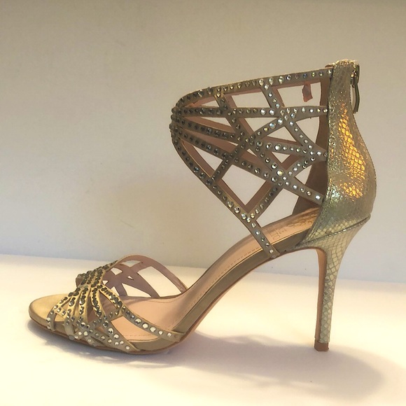 Vince Camuto Metallic Gold Open Toe Rhinestone Back Zip Heels size 8.5M - Picture 4 of 16